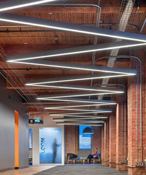 Exploring Linear Lighting Design for Creating Luminous Paths