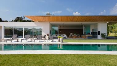 Casa MEG Baroneza / Gálvez & Márton Arquitetura