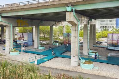 Renovación urbana desde abajo: 10 espacios públicos que recuperan la infraestructura urbana abandonada
