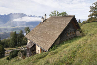 Alpine Chalet  CPL / Ralph Germann architectes