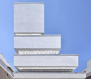 首尔新沙洞综合楼 / a round architects
