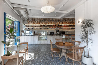Rebelión - Cantina del bien / cupla arquitectura 
