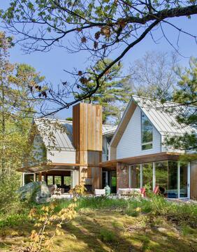 Gallery of Six Mile Lake Cottage / BLDG Workshop  - 3