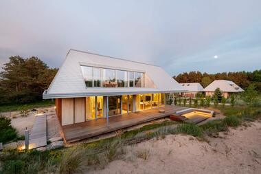 Galería de Casas de los Curonios / Devyni Architektai  - 6