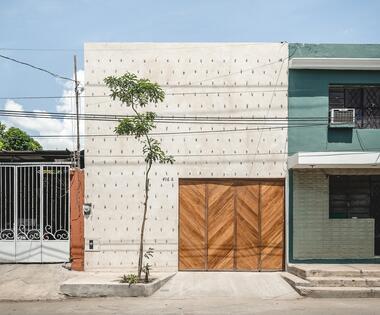 Casa Ajau / Nutum Estudio