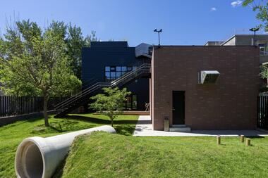 IBG “H” Kindergarten / HIBINOSEKKEI + Youji no Shiro