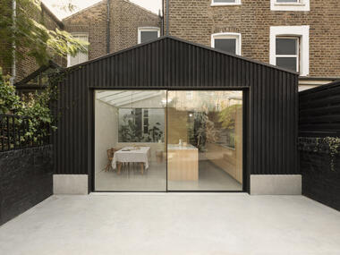 Foulden Road House / Magri Williams Architects