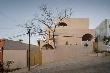 Casa Liquen / Fino Lozano + Pragma Estudio