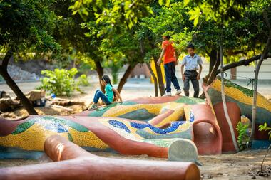 Valanko ni Ramat, Play of Curves / Hsc Designs 