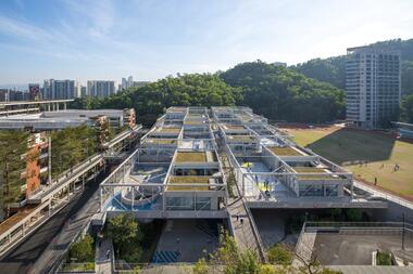 Centro Esportivo e Artístico da Hongling High School / O-office Architects