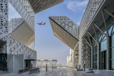 亚绍布米综合体 / CP Kukreja Architects