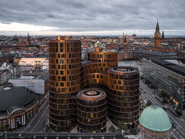 Edificio de oficinas Axel Towers / Lundgaard & Tranberg Architects