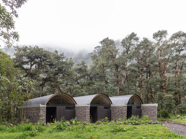 Las Pajareras Lodges / Ignacio Muñoz + Javier Mera Luna
