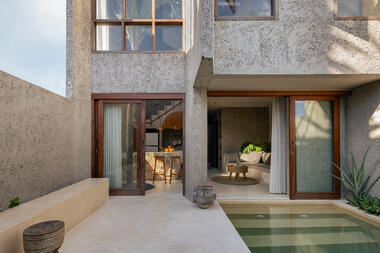 Gua Gua Villa / Jena Architect 