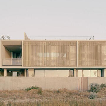 External Bi-Fold Screens in House on the Bay from Shade Factor