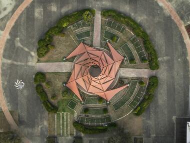 Galería de Arquitecturas efímeras: integrando las comunidades a través de estructuras temporales  - 2
