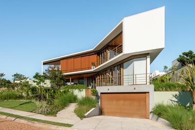 14-bis House / Uffizi Arquitetura