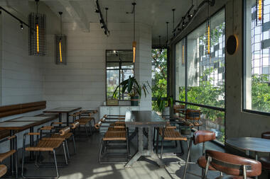 Demeter Beans II Coffee Shop and D-Apartment / KCONCEPT + KOHARCHITECTS