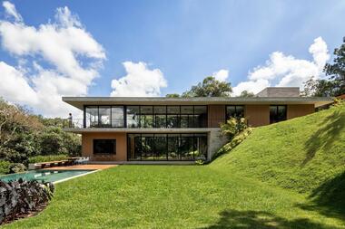 Silvestre House / Conrado Ceravolo Arquitetos