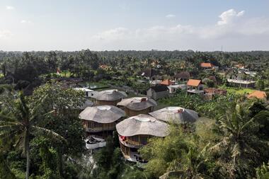 The Lovers - Clan Living / Ruang Nyaman