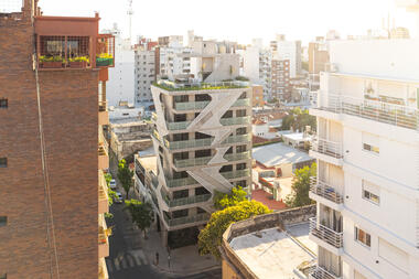 Edificio Organic   / Brigati - Polak  Arquitectos