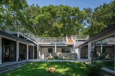 Healing Hills Villa / Zen-In Architects