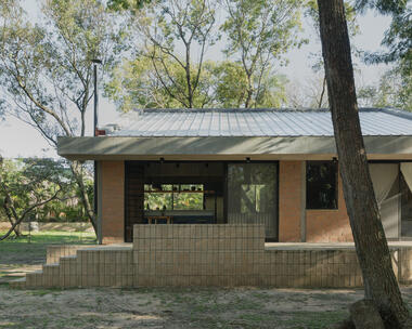 Miracle House / Grupo Culata Jovái