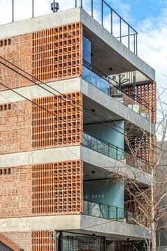 Galería de Edificio de viviendas YPY 1731  / Arqtipo + Paola Castelnuovo  - 15