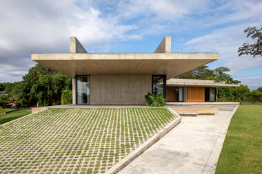 Casa Pages / Sommet