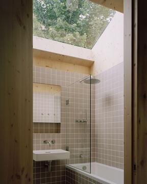 Gallery of Tree Courtyard House / ao-ft  - 8