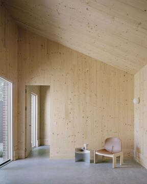 Gallery of Tree Courtyard House / ao-ft  - 4