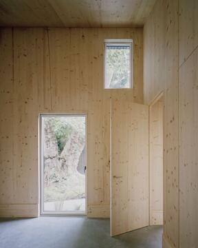 Gallery of Tree Courtyard House / ao-ft  - 7
