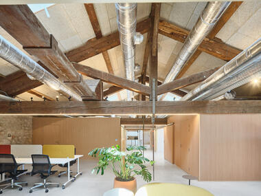 Coworking em Alenya / OMA Octavio Mestre Arquitectos