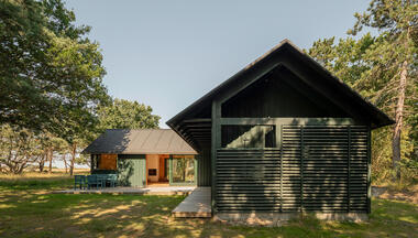 Casa entre as Árvores / Peter Kjær Arkitekter