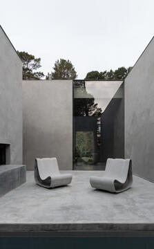 Gallery of Grey House / Adam Kane Architects  - 3