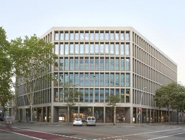 Simon SWITCH Building / b720 Fermín Vázquez Arquitectos