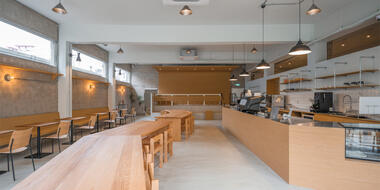 space timefill Coffee Shop / SAISA STUDIO