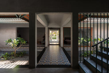 Gallery of Nadumuttam House / i2a Architects Studio  - 9