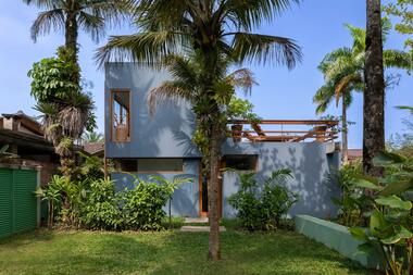 Casa en Praia da Baleia / André Vainer Arquitetos