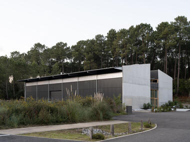 Speaker Assembly Factory / formalocal