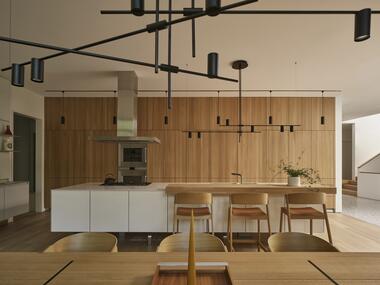 Gallery of 10° of Seperation House / Atelier RZLBD  - 4