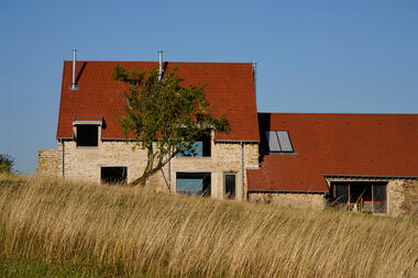 La Grange Burgundy Farm Renovation and Conversion / Le Dévéhat Vuarnesson Architectes