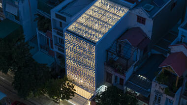 Gallery of Vung Tau House / Sanuki Daisuke architects    - 36