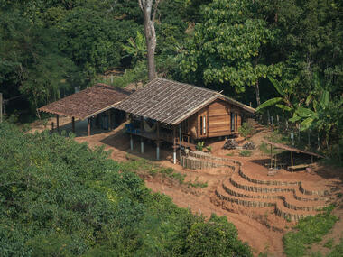 Casa Oyea / Yangnar Studio
