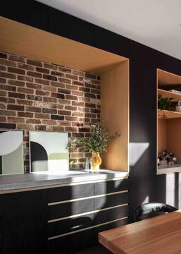 Gallery of Industrial Escape House / Studio Parisi Architects  - 5