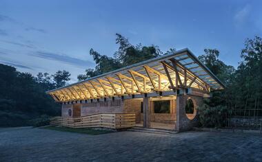 Baño público en Chuancang Village / Fuyingbin Studio