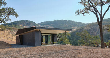 Gallery of Leit House / Schwartz and Architecture   - 13