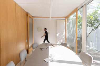 Gallery of 6x6x9 Office / Plano Compartido  - 12
