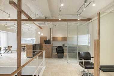 Among Hair Salon / Orosy studio