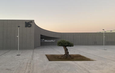 Edificio Zero Kömmerling   / EnMedio Studio